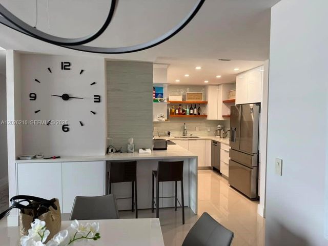 2500 Parkview Dr 2518, Hallandale Beach, FL 33009