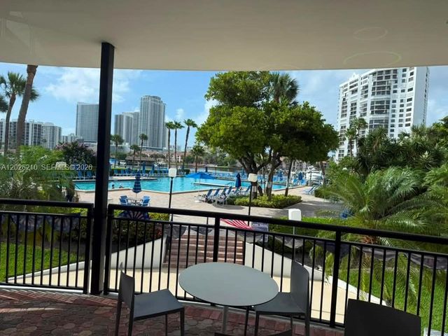 2500 Parkview Dr 2518, Hallandale Beach, FL 33009