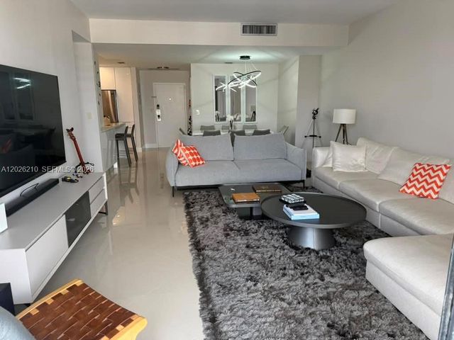 2500 Parkview Dr 2518, Hallandale Beach, FL 33009