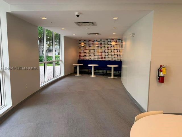 2500 Parkview Dr 2518, Hallandale Beach, FL 33009