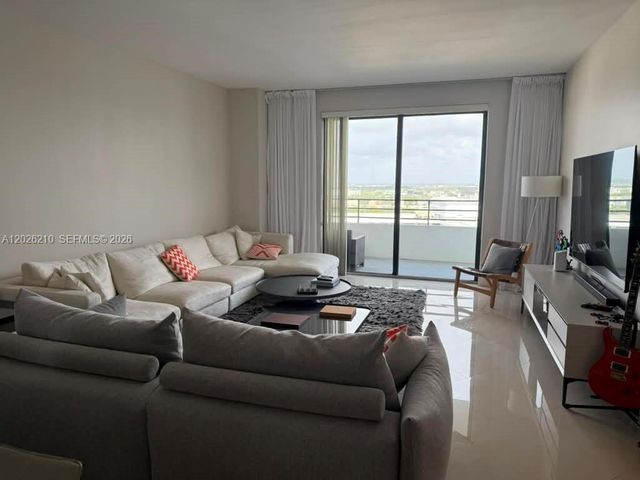 2500 Parkview Dr 2518, Hallandale Beach, FL 33009