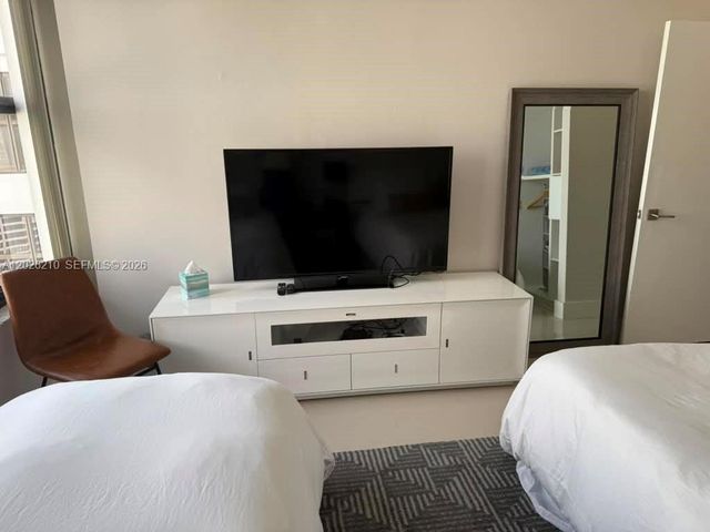 2500 Parkview Dr 2518, Hallandale Beach, FL 33009