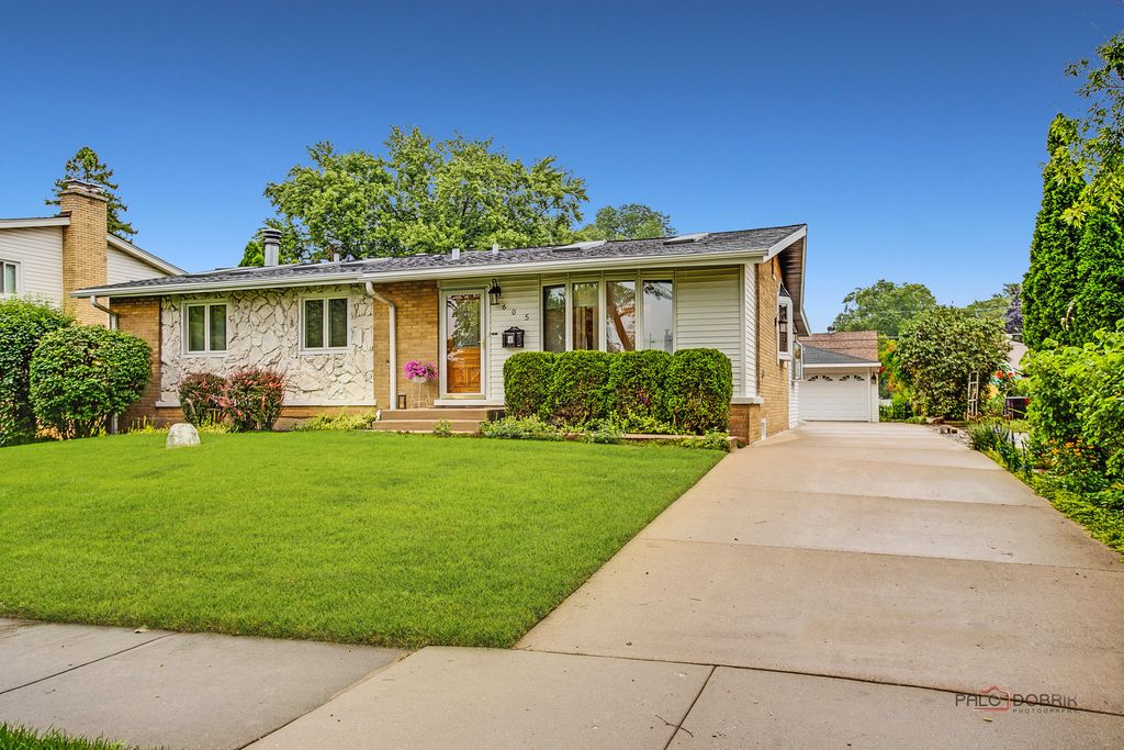 605 N Windsor Drive, Mount Prospect, IL 60056