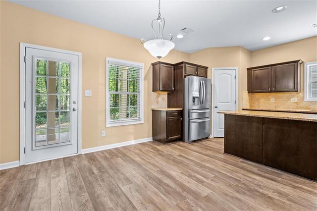 103 Cliffhaven Circle, Newnan, GA 30263