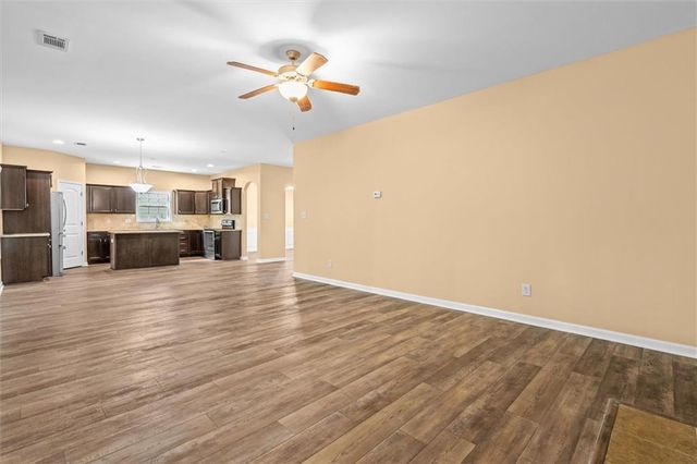 103 Cliffhaven Circle, Newnan, GA 30263