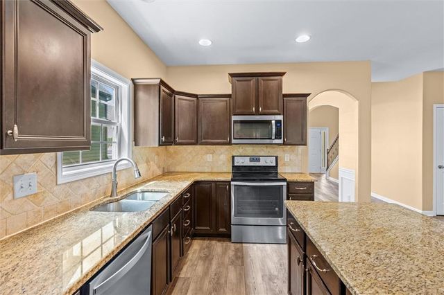 103 Cliffhaven Circle, Newnan, GA 30263