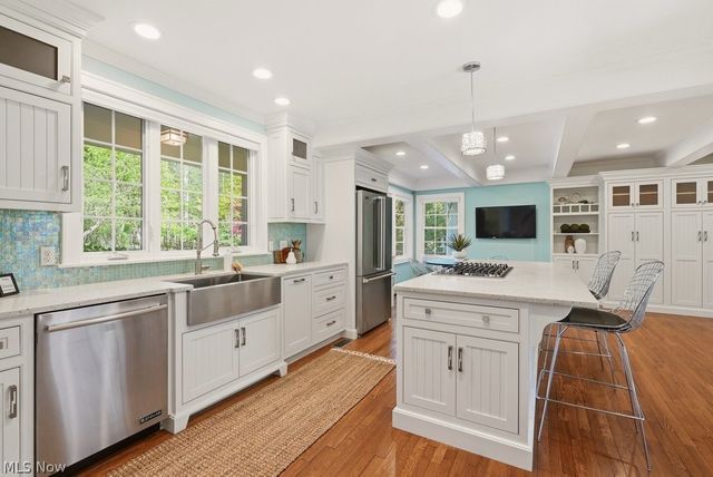 50 Park Lane, Chagrin Falls, OH 44022