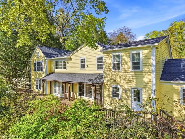 50 Park Lane, Chagrin Falls, OH 44022