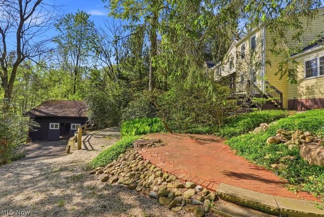 50 Park Lane, Chagrin Falls, OH 44022