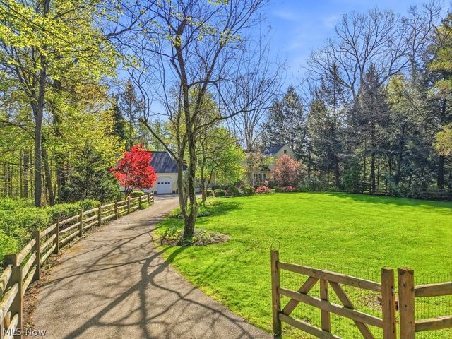 50 Park Lane, Chagrin Falls, OH 44022