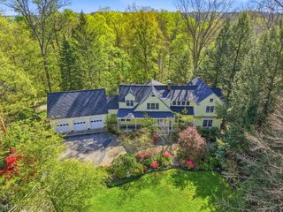 50 Park Lane, Chagrin Falls, OH 44022