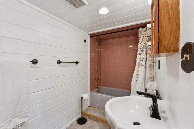 1171 N Grass Valley, Lake Arrowhead, CA 92352