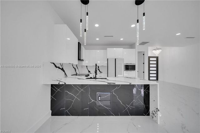 2903 Beluga ST, Lehigh Acres, FL 33972