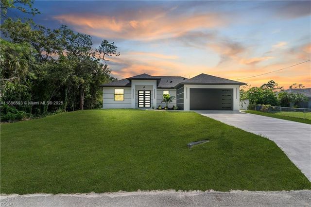 2903 Beluga ST, Lehigh Acres, FL 33972