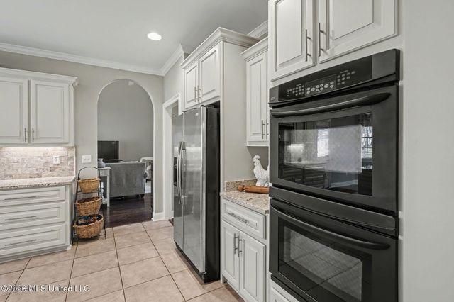 2038 Nottaway Drive, Southaven, MS 38672