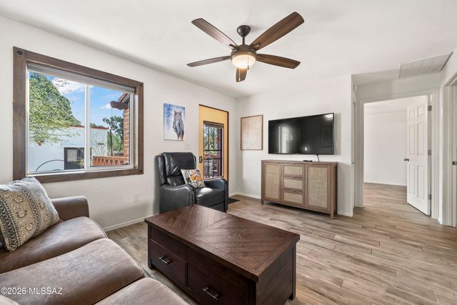 320 S Paseo Cerro Unit D, Green Valley, AZ 85614