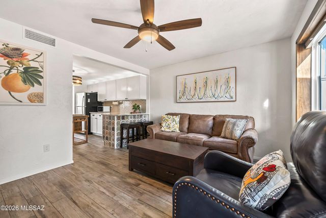 320 S Paseo Cerro Unit D, Green Valley, AZ 85614