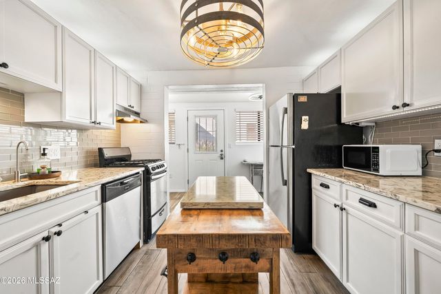 320 S Paseo Cerro Unit D, Green Valley, AZ 85614