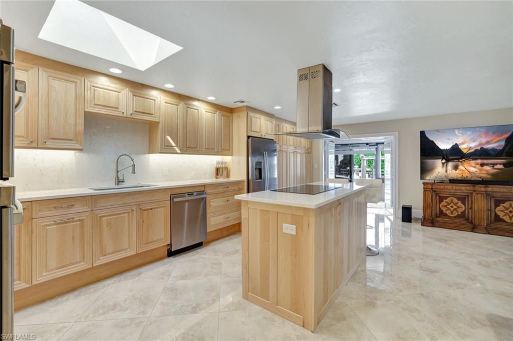 1405 Curlew AVE 3, NAPLES, FL 34102 — photo 5