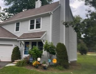 101 Briarwood Court 101, Rocky Hill, CT 06067