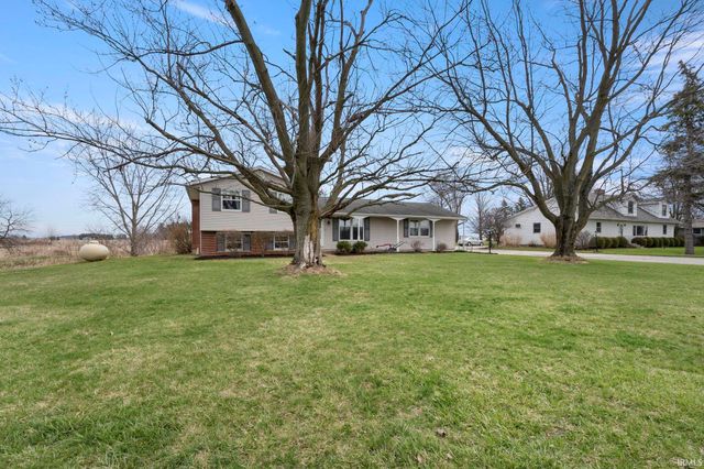 2802 N Berthaud Road, New Haven, IN 46774