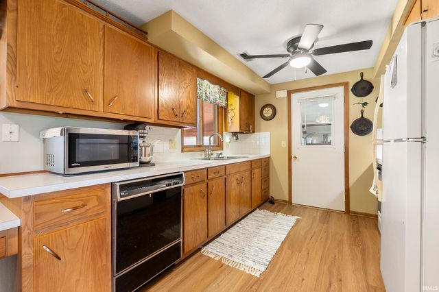 2802 N Berthaud Road, New Haven, IN 46774