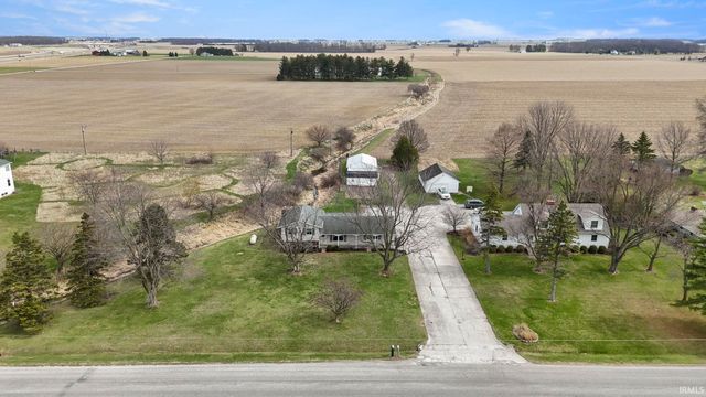 2802 N Berthaud Road, New Haven, IN 46774