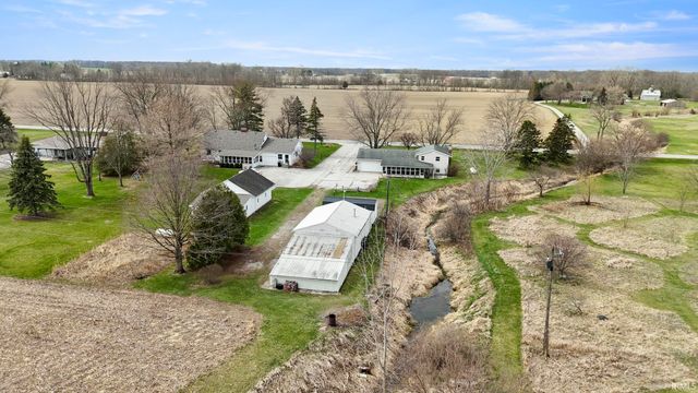 2802 N Berthaud Road, New Haven, IN 46774