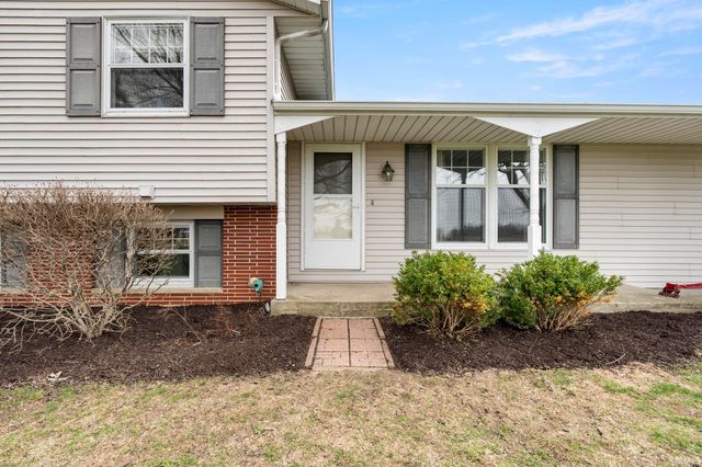 2802 N Berthaud Road, New Haven, IN 46774