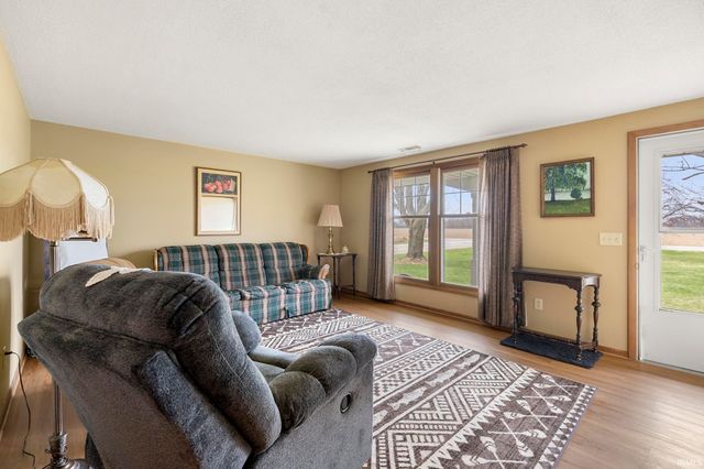 2802 N Berthaud Road, New Haven, IN 46774