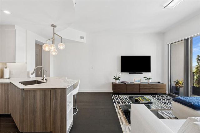 222 12th Street NE 2105, Atlanta, GA 30309