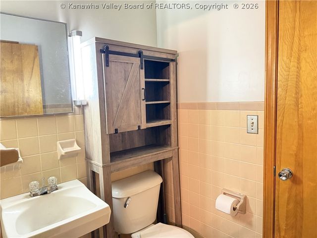 2808 Meadowbrook Drive, Point Pleasant, WV 25550