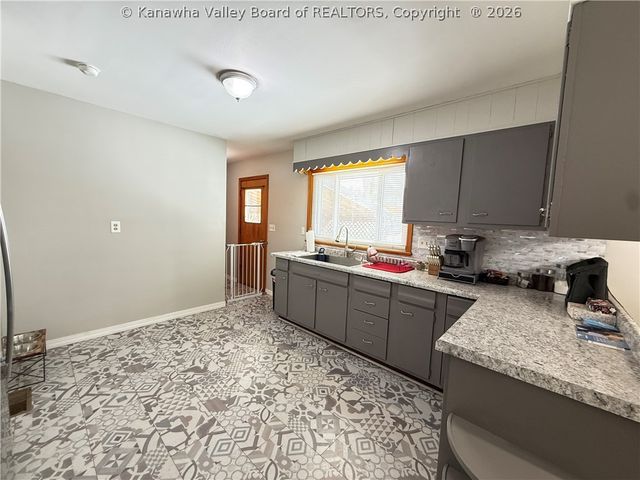 2808 Meadowbrook Drive, Point Pleasant, WV 25550