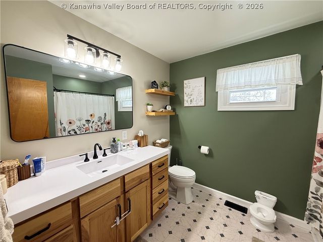 2808 Meadowbrook Drive, Point Pleasant, WV 25550