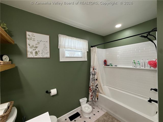 2808 Meadowbrook Drive, Point Pleasant, WV 25550