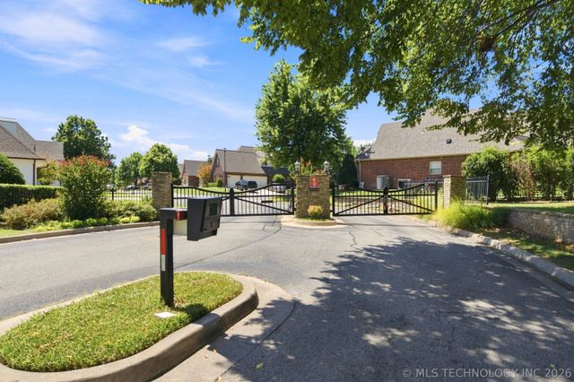 9314 74th East Avenue, Tulsa, OK 74133