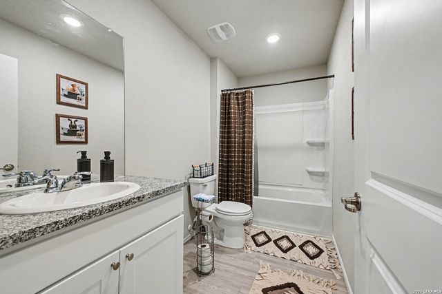 13450 Ashworth Blvd, San Antonio, TX 78221
