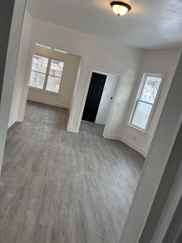 2201 N 33rd STREET, Milwaukee, WI 53208