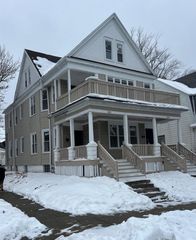 2201 N 33rd STREET, Milwaukee, WI 53208
