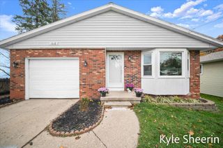 1618 Waldorf Street, Grand Rapids, MI 49544