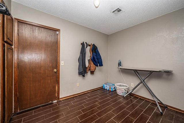 2111 Bellaire Drive, Moore, OK 73160