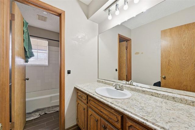 2111 Bellaire Drive, Moore, OK 73160