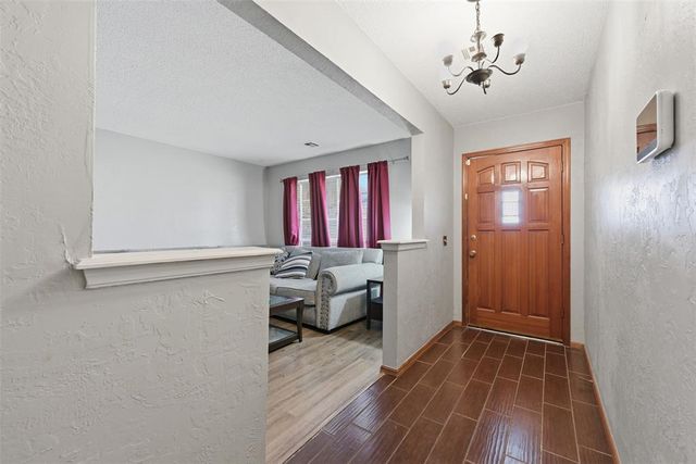 2111 Bellaire Drive, Moore, OK 73160