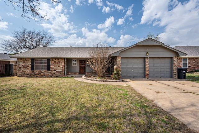 2111 Bellaire Drive, Moore, OK 73160