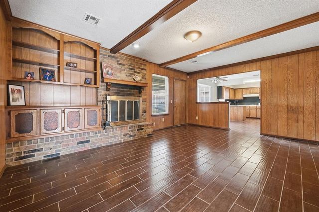2111 Bellaire Drive, Moore, OK 73160