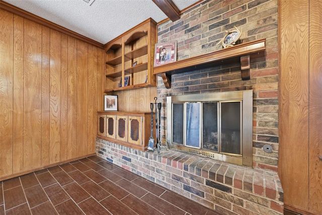 2111 Bellaire Drive, Moore, OK 73160