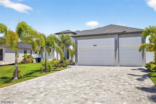 3217 SW 3rd TER, Cape Coral, FL 33991