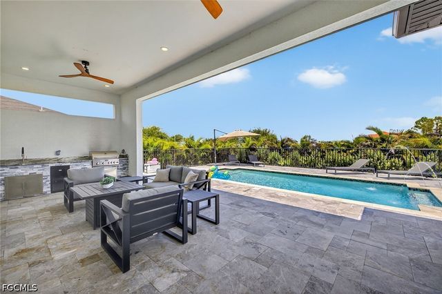 3217 SW 3rd TER, Cape Coral, FL 33991