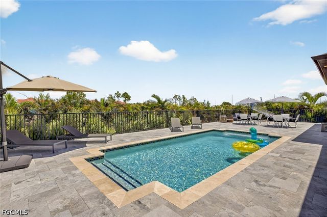 3217 SW 3rd TER, Cape Coral, FL 33991