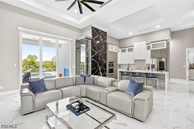 3217 SW 3rd TER, Cape Coral, FL 33991